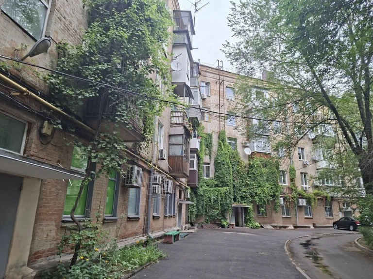 Продам 2к квартиру район Славянского ТЦ