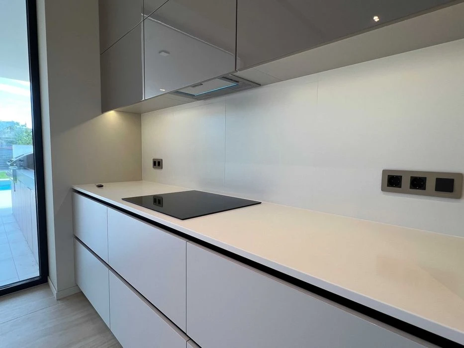 Modern, stylish, one-story house in Sauvignon.