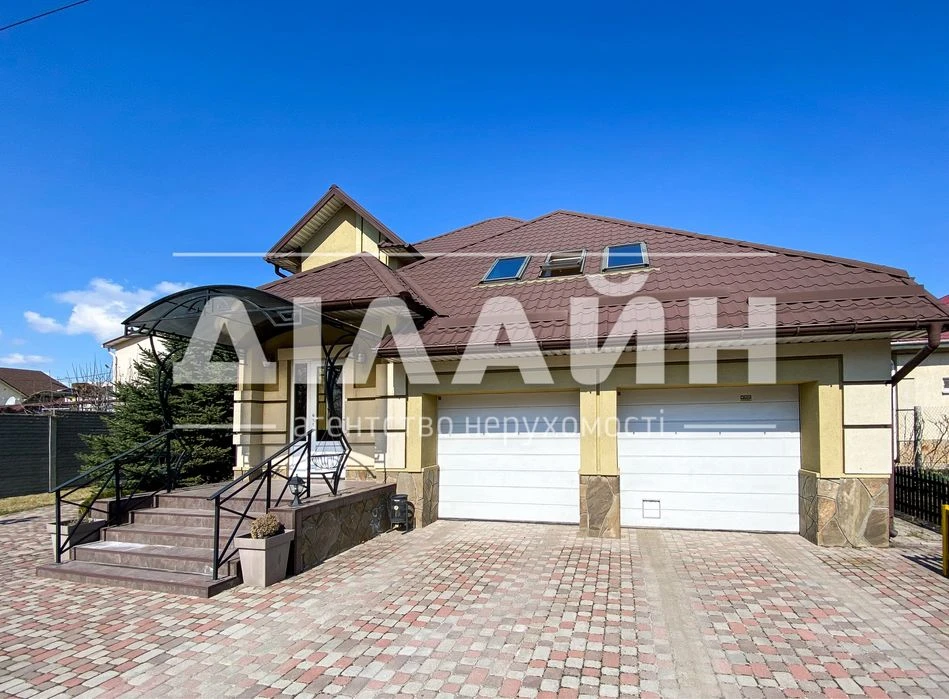 Super house! On the Right Bank, 250 m2, 8 hundred