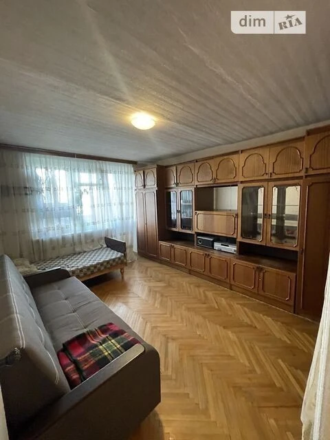 Sale of 1-room apartment 39 sq. m. on Akademika Zabolotnogo St. 12
