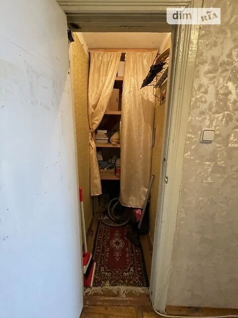 Sale of 1-room apartment 39 sq. m. on Akademika Zabolotnogo St. 12