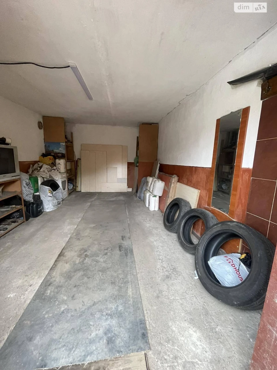 Продаж Місце в гаражному кооперативі Південно-Західний