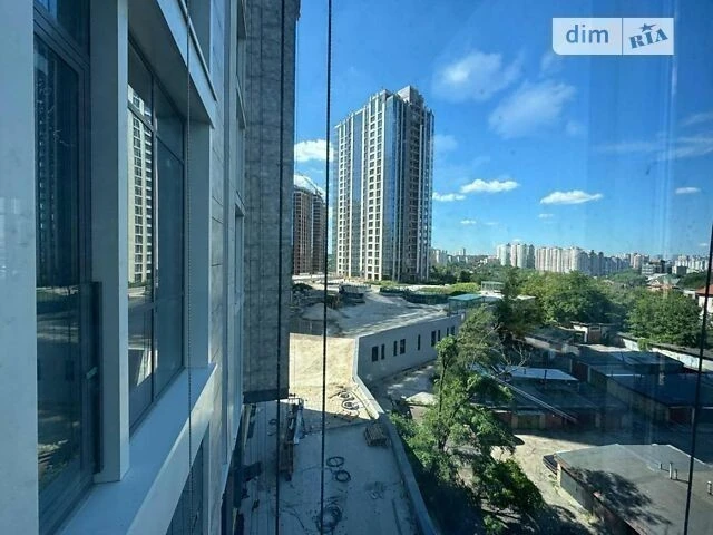 Sale of 3-room apartment 118 sq. m on Andriy Verkhoglyad St. QUEUE