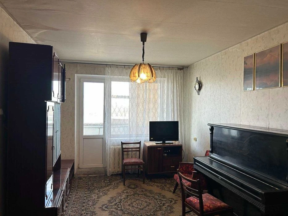 2-room apartment for sale. apartment at the beginning of Slabozhanskogo avenue! maybe-