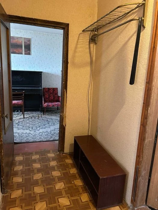 2-room apartment for sale. apartment at the beginning of Slabozhanskogo avenue! maybe-
