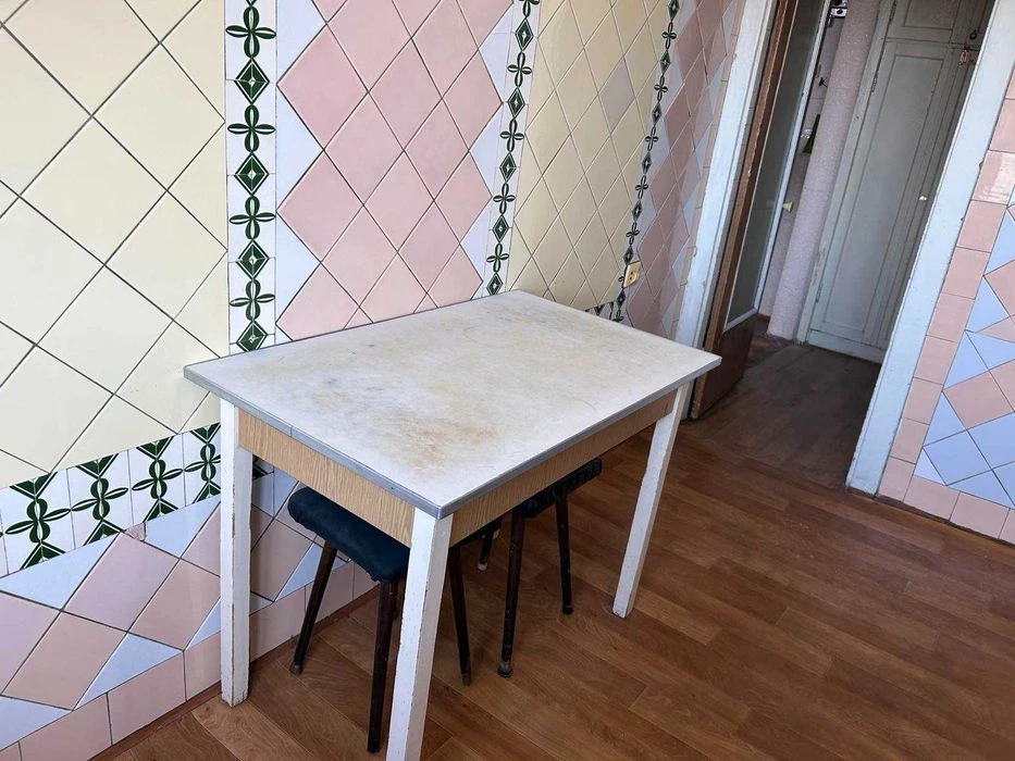 2-room apartment for sale. apartment at the beginning of Slabozhanskogo avenue! maybe-