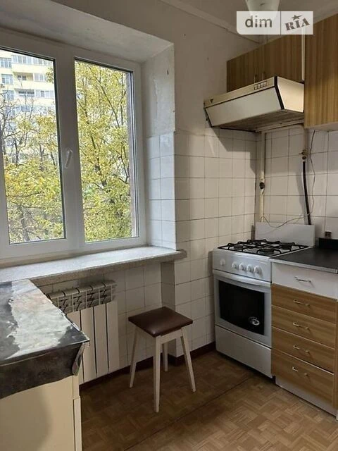 Sale of 2-room apartment 43 sq. m on Holosiivskyi Avenue 100/2 •