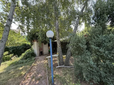I will sell a brick house in Tsarskoe Selo, 10 acres of land, Park More