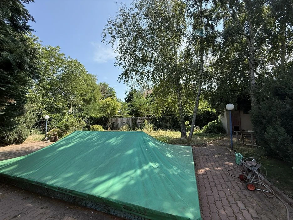 I will sell a brick house in Tsarskoe Selo, 10 acres of land, Park More