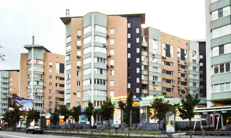 Без %. Продажа 3 ком. квартиры ул. Р. Окипной 4, С.М. "Лево