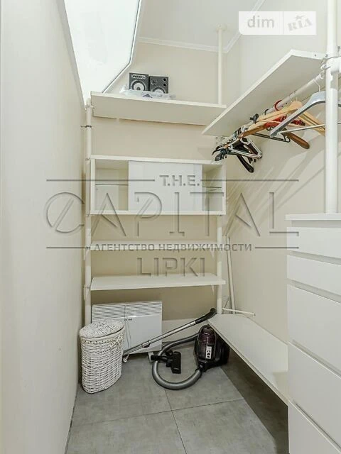 Sale of 4-room apartment 160 sq. m on Andriy Verkhoglyada St. 14 •