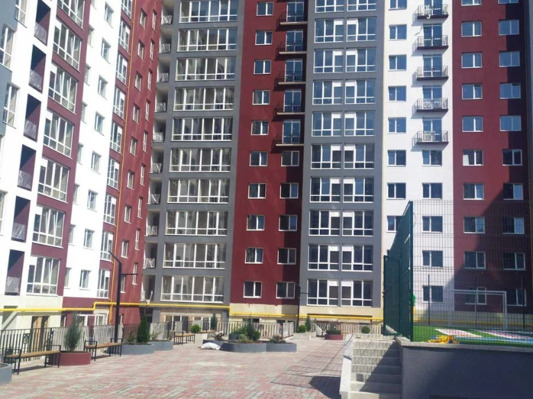 Продам, по выгодной цене 2-к., 65м.кв., квартира, Центр, Кн.