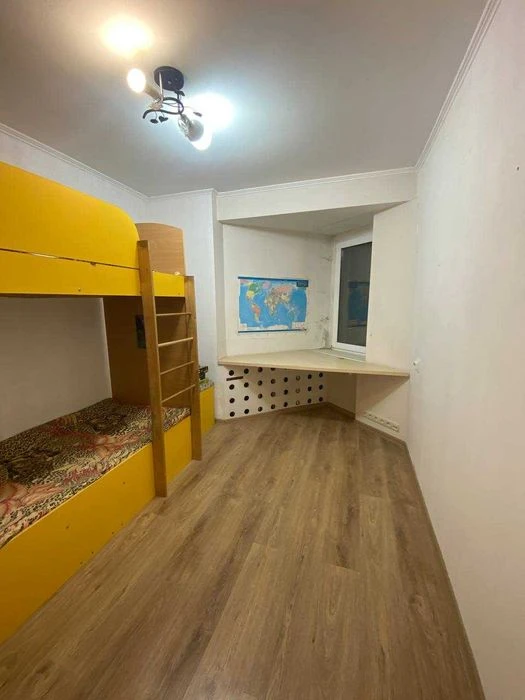 Продам квартиру на Сергея Ядова можно под программы
