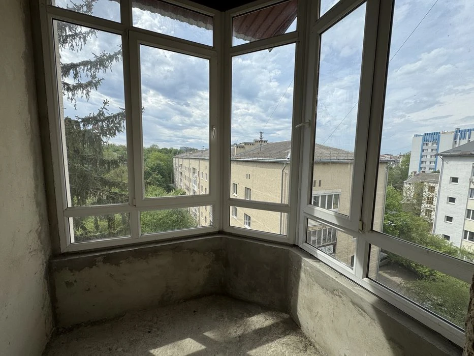 Sale of a spacious 2-room apartment on National Street G