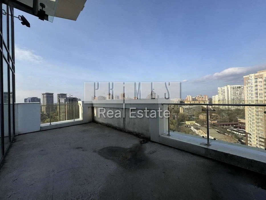 For sale 5k apartment penthouse 262m2 John Paul II 6/1 Bulva