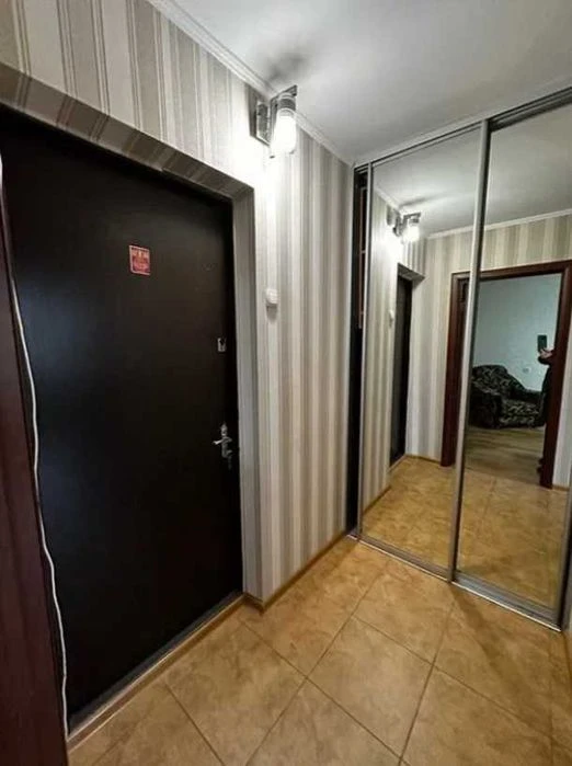 1к квартира на Південно-Заході, 3й поверх, 32м2, Цегла, Капр