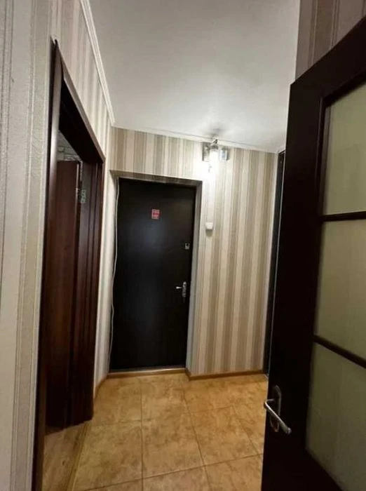 1к квартира на Південно-Заході, 3й поверх, 32м2, Цегла, Капр
