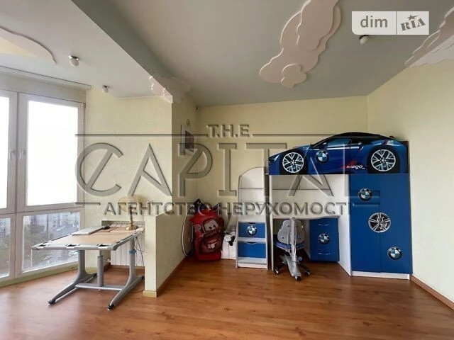 Sale of 3-room apartment 115 sq. m on Volodymyr Ivasyuk Ave. 24