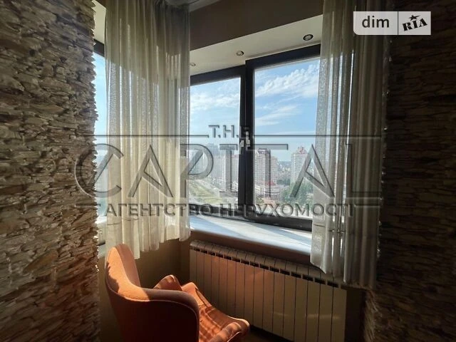 Sale of 3-room apartment 115 sq. m on Volodymyr Ivasyuk Ave. 24