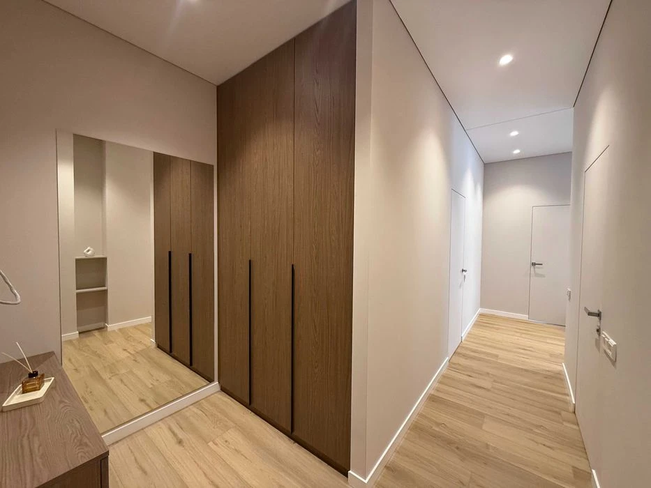 I am selling a 3-room apartment in the Grani residential complex.