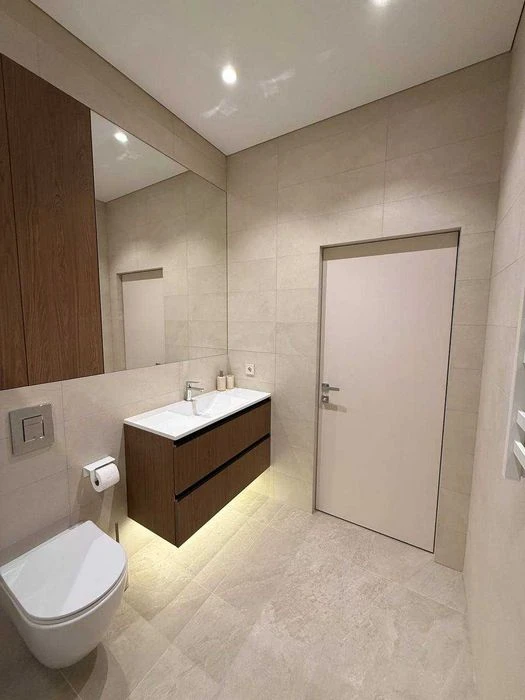 I am selling a 3-room apartment in the Grani residential complex.
