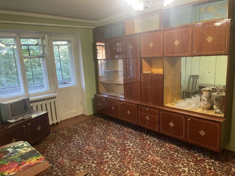 Продам 2комн квартиру А.Поля