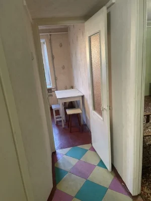 Продам  2комн квартиру А.Поля