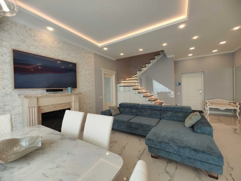 For sale 4-room apartment 150 m2 in the residential complex Avtograf Zhmachenko 28 from the city