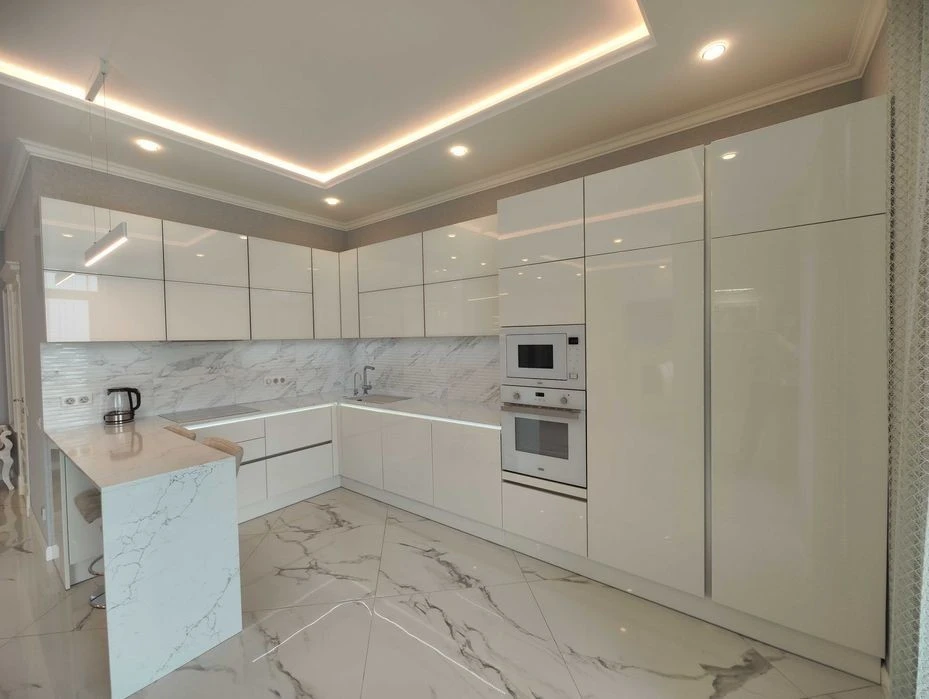 For sale 4-room apartment 150 m2 in the residential complex Avtograf Zhmachenko 28 from the city