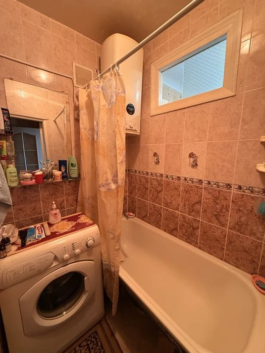 Продам 2х ком квартиру в кирпичном доме!