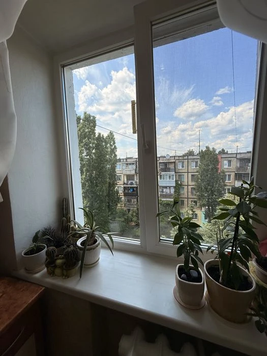 Продам 2х ком квартиру в кирпичном доме!