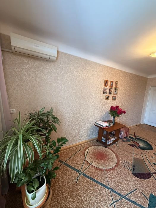 Продам 2х ком квартиру в кирпичном доме!