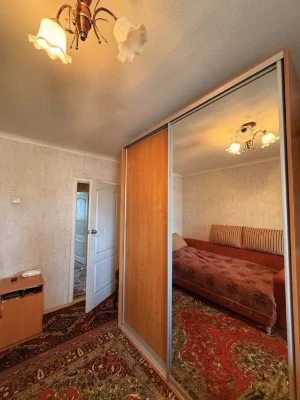 Продам 2х ком квартиру в кирпичном доме!
