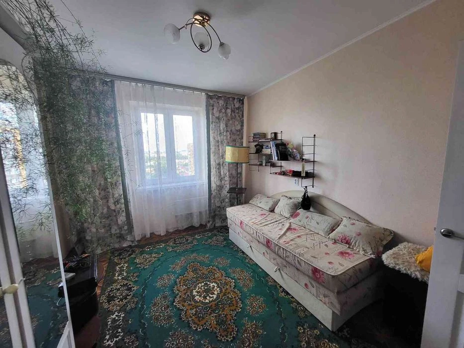 Простора 3к в хорошому стані, двостороння.ВиплатиТАК! 39490