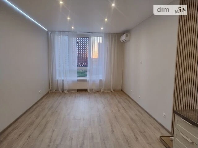 Продаж 1к квартири 43.5 кв. м на вул. Всеволода Змієнка 30 •
