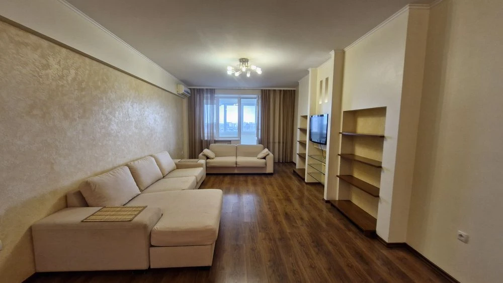 Трехкомнатная квартира НА ТОПОЛЕВА 101 м2 + КЛАДОВАЯ 101 м2