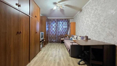 NN S4 Є-Відновлення Продам 1 комнатную Нескорених33,  м-р 53