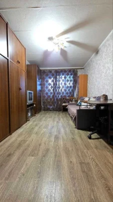 NN S4 Є-Відновлення Продам 1 комнатную Нескорених33,  м-р 53