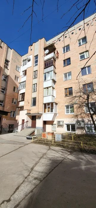 Продам 2ком Корпусный парк
