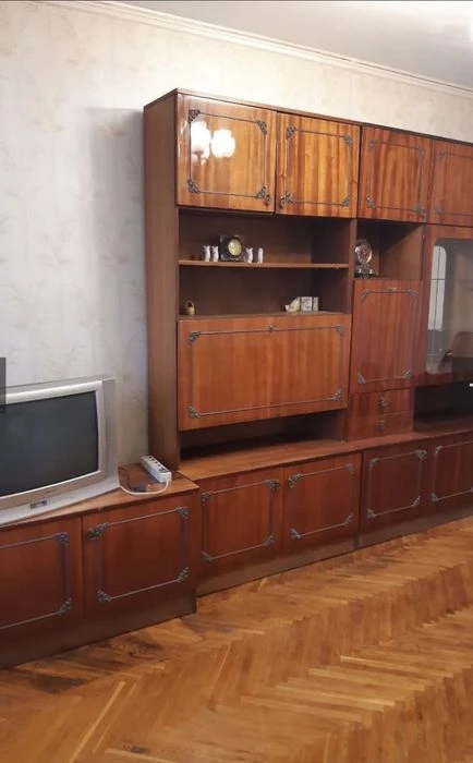 For sale 3-room apartment Saltovka Yuvileyny Ave./Shyronintsev Ave.