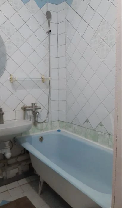 For sale 3-room apartment Saltovka Yuvileyny Ave./Shyronintsev Ave.
