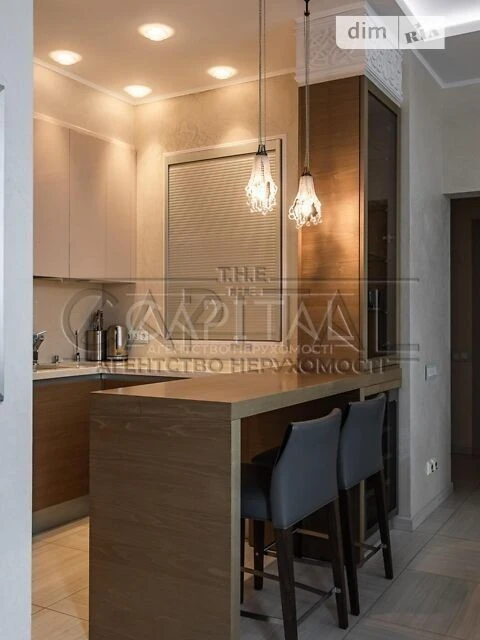 Sale of 4-room apartment 161 sq. m. on Andriy Verkhoglyada St. 3 • I