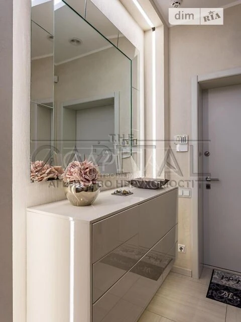 Sale of 4-room apartment 161 sq. m. on Andriy Verkhoglyada St. 3 • I