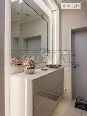 Sale of 4-room apartment 161 sq. m. on Andriy Verkhoglyada St. 3 • I