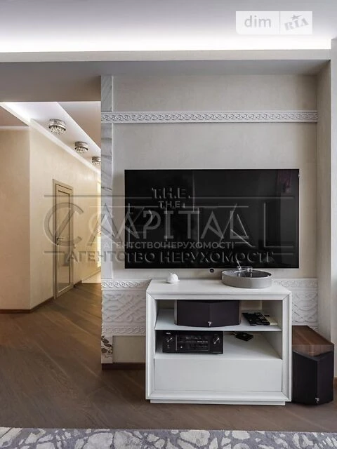 Sale of 4-room apartment 161 sq. m. on Andriy Verkhoglyada St. 3 • I