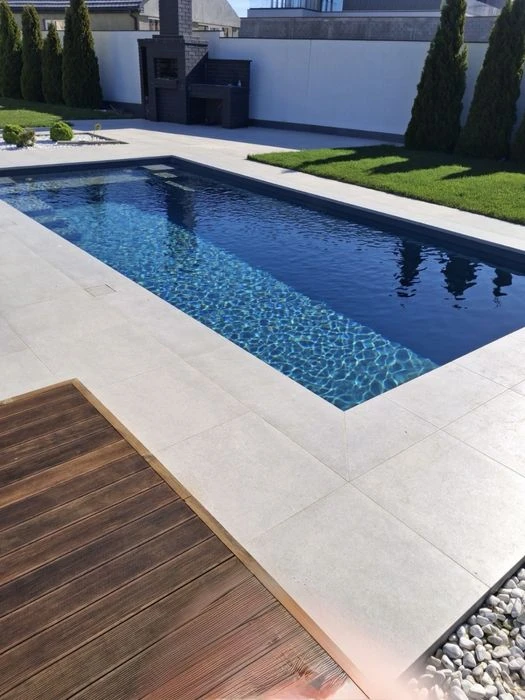 Sauvignon. House 300 sq.m. Plot 13 acres Repair. Swimming pool
