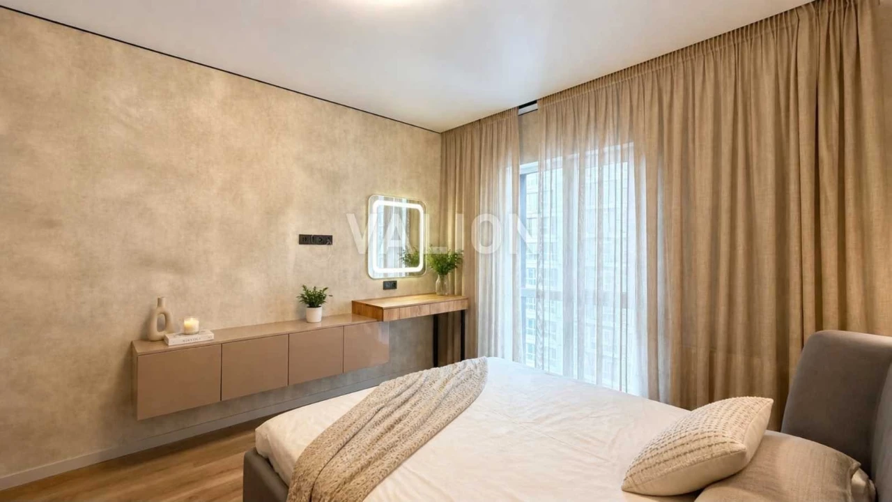 Without % Sale of a 1-room apartment of 42 sq. m. in the residential complex "Nova"