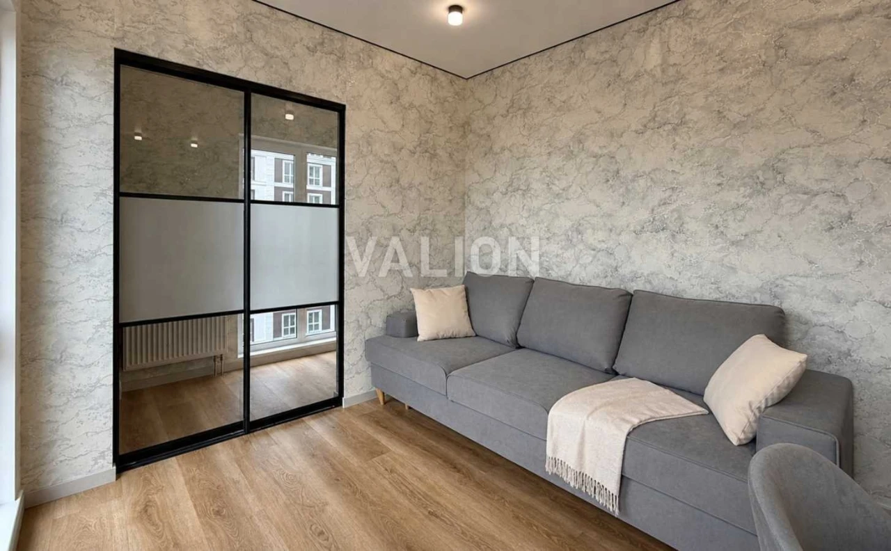 Without % Sale of a 1-room apartment of 42 sq. m. in the residential complex "Nova"