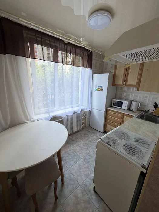 Selling 1 apartment at 67 Pobedy Ave., 2/12