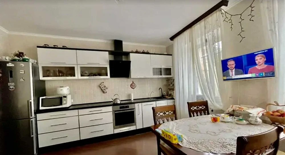Sale of a spacious 2-storey house in the Old Town